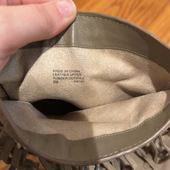 Michael Kors Women’s Fringe Neutral Ankle Boots Size 8 - Picture 6 of 6